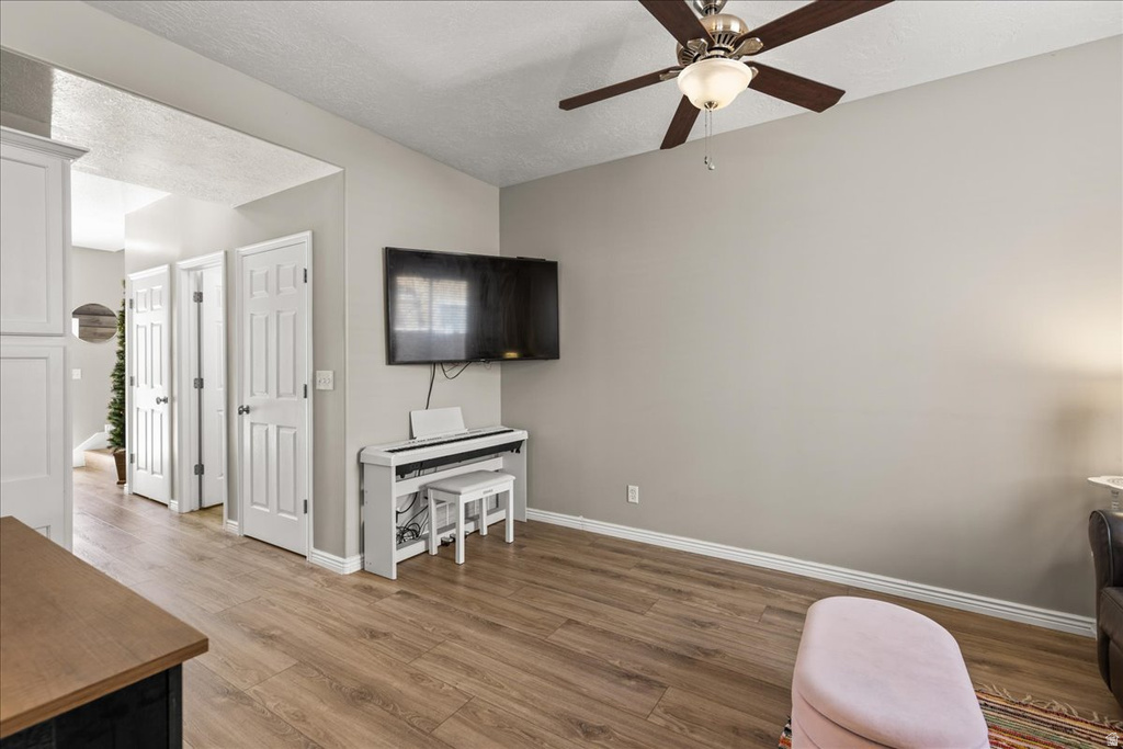 628 W CREEK BLUFF CV Sandy, UT 84070