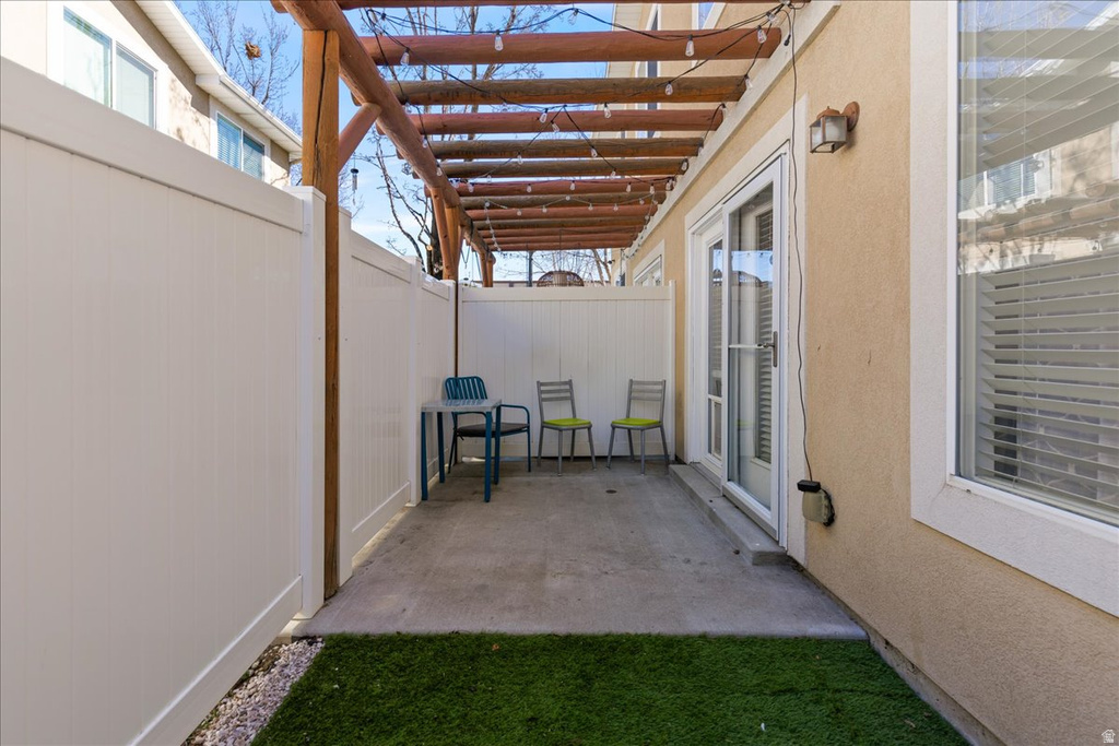 628 W CREEK BLUFF CV Sandy, UT 84070