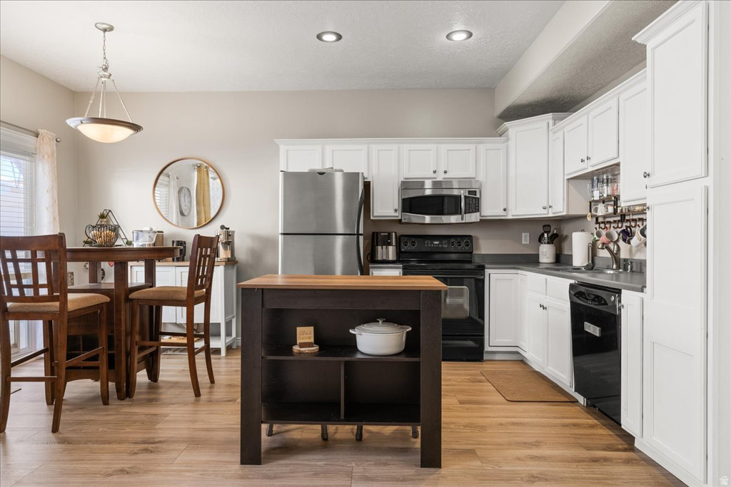 628 W CREEK BLUFF CV Sandy, UT 84070