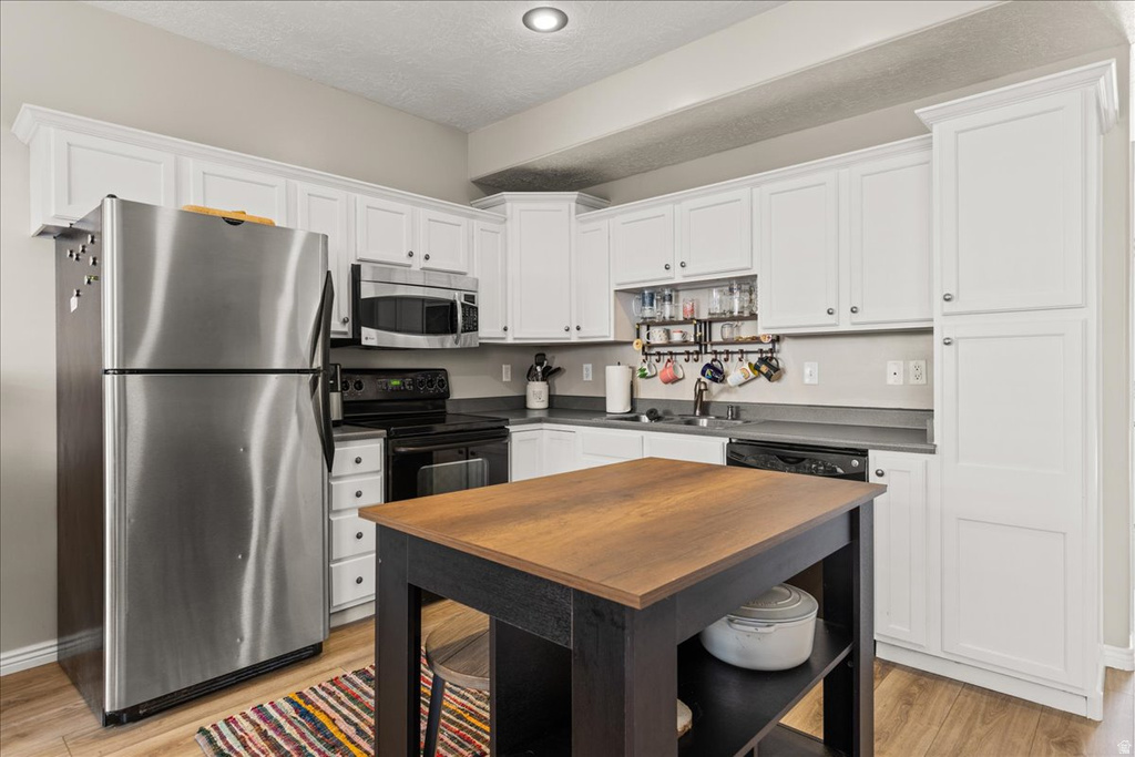 628 W CREEK BLUFF CV Sandy, UT 84070