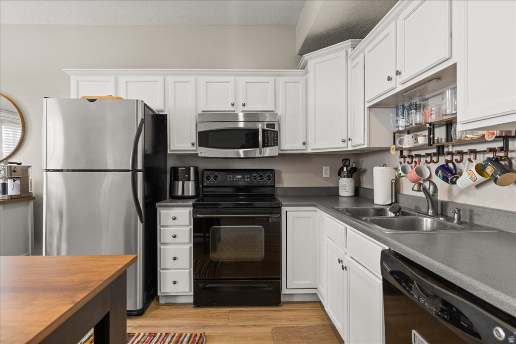 628 W CREEK BLUFF CV Sandy, UT 84070