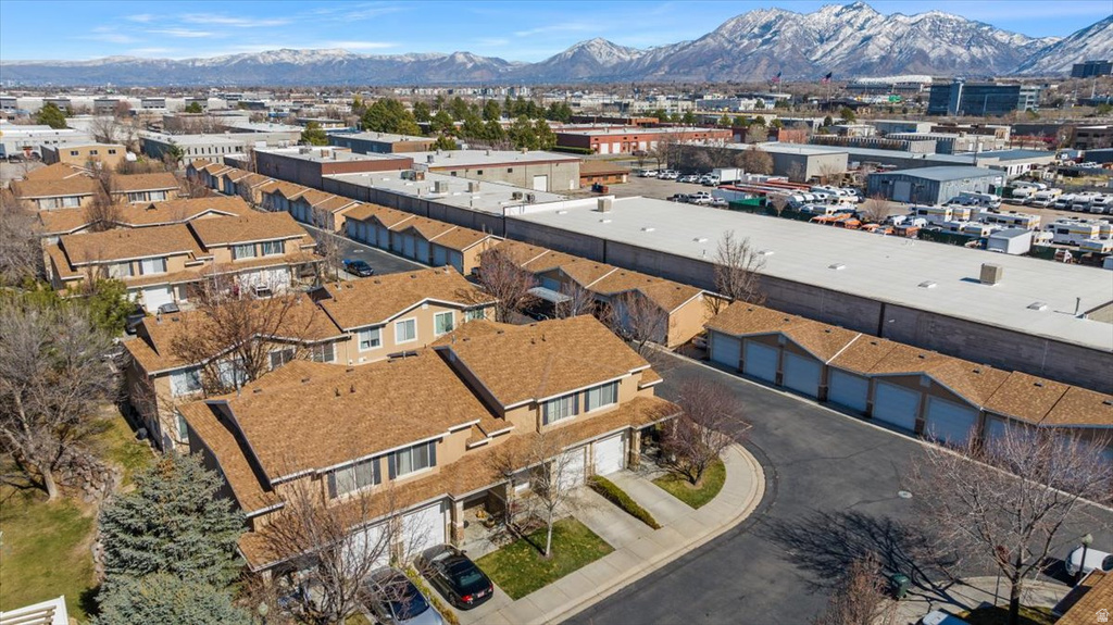 628 W CREEK BLUFF CV Sandy, UT 84070