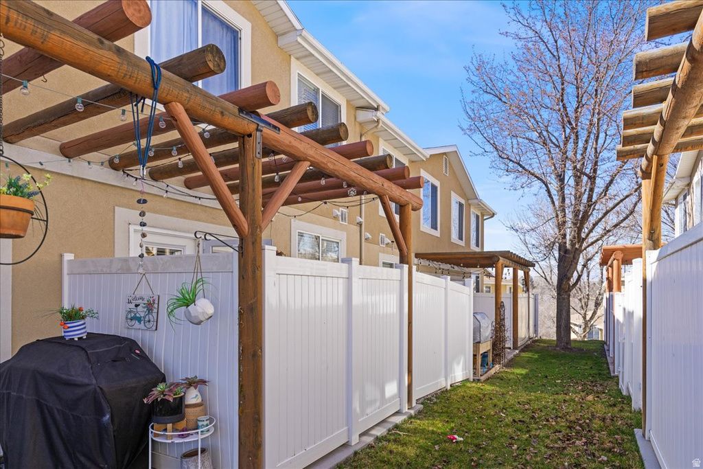 628 W CREEK BLUFF CV Sandy, UT 84070