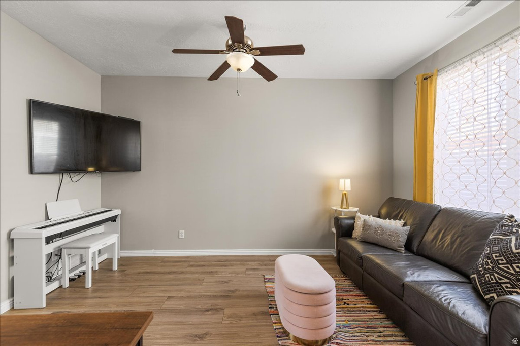 628 W CREEK BLUFF CV Sandy, UT 84070