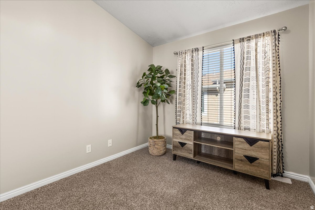 628 W CREEK BLUFF CV Sandy, UT 84070