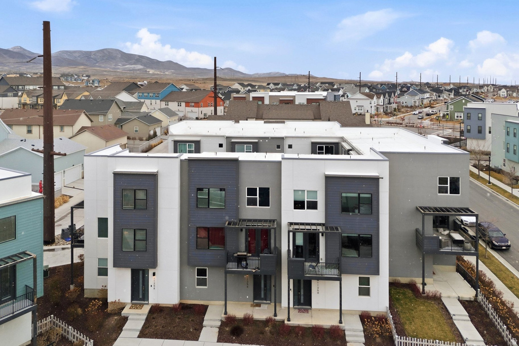 11358 S WILLOW WALK DR South Jordan, UT 84009