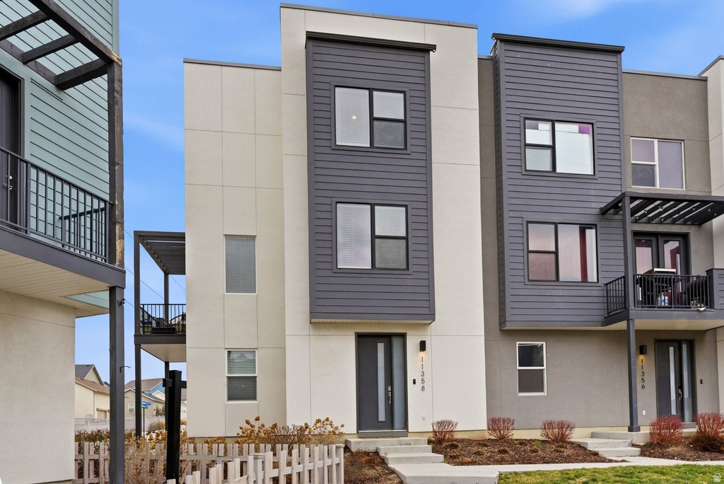 11358 S WILLOW WALK DR South Jordan, UT 84009