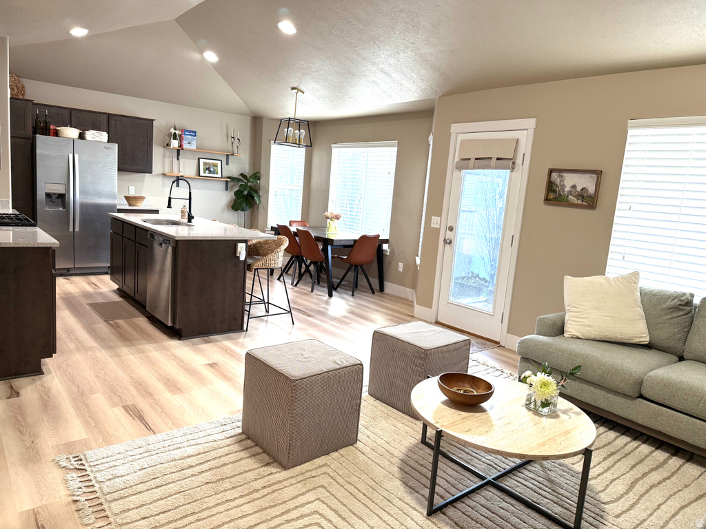 1612 E 925 S Clearfield, UT 84015