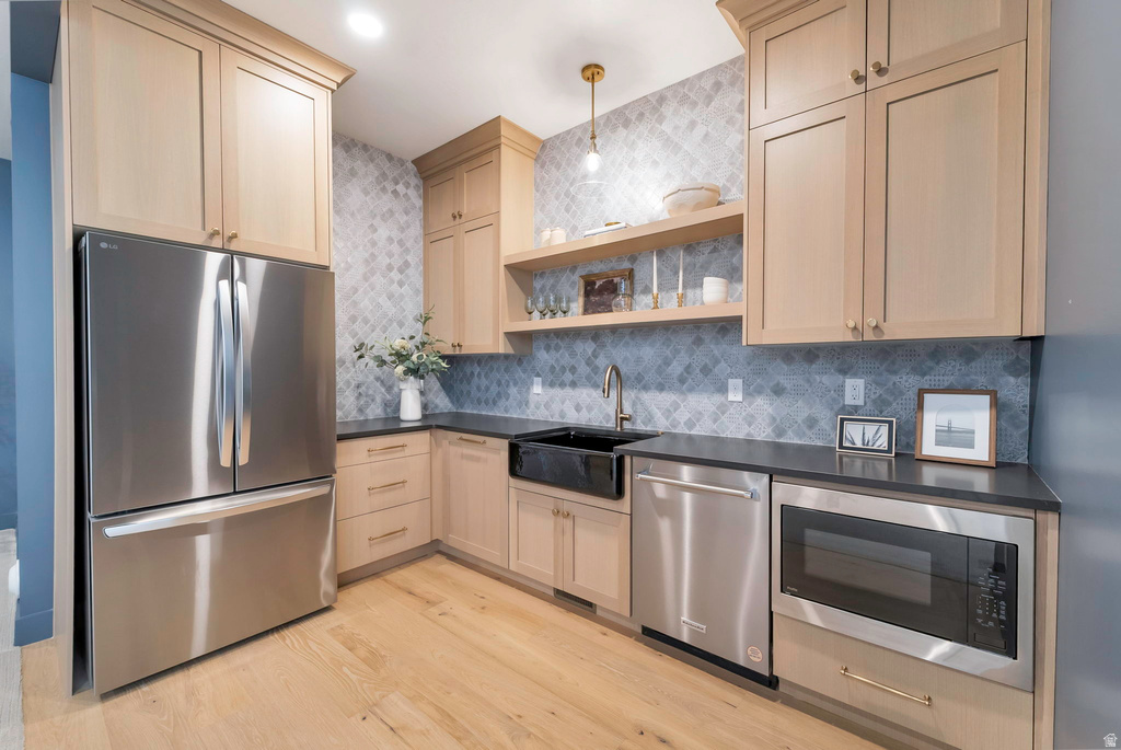 664 S WILDFLOWER CIR North Salt Lake, UT 84054