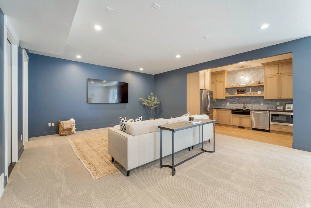 664 S WILDFLOWER CIR North Salt Lake, UT 84054