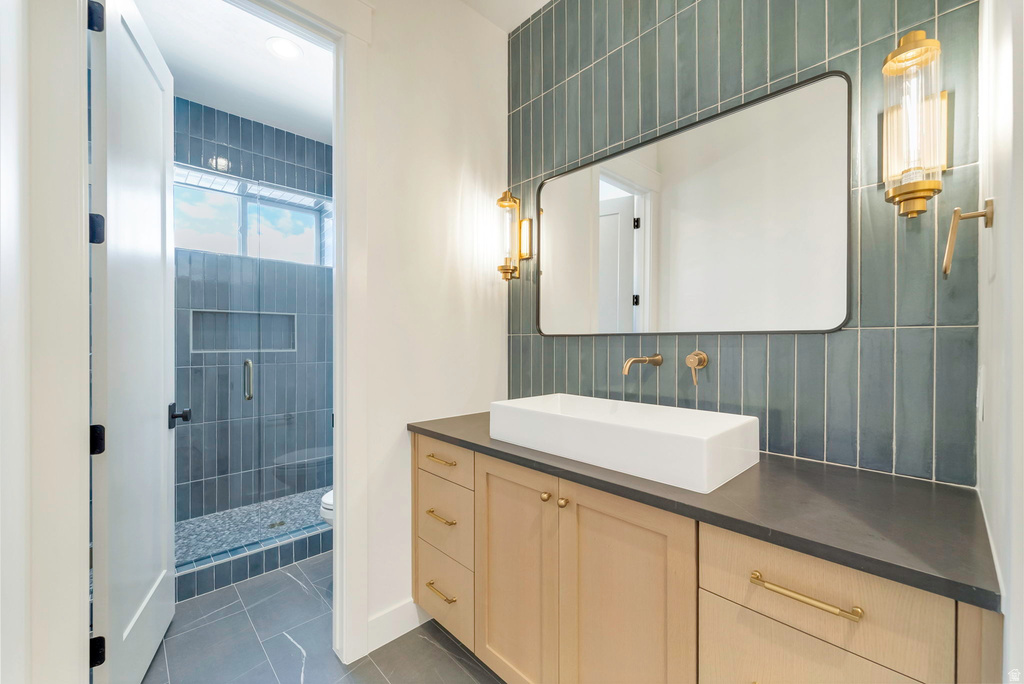 664 S WILDFLOWER CIR North Salt Lake, UT 84054