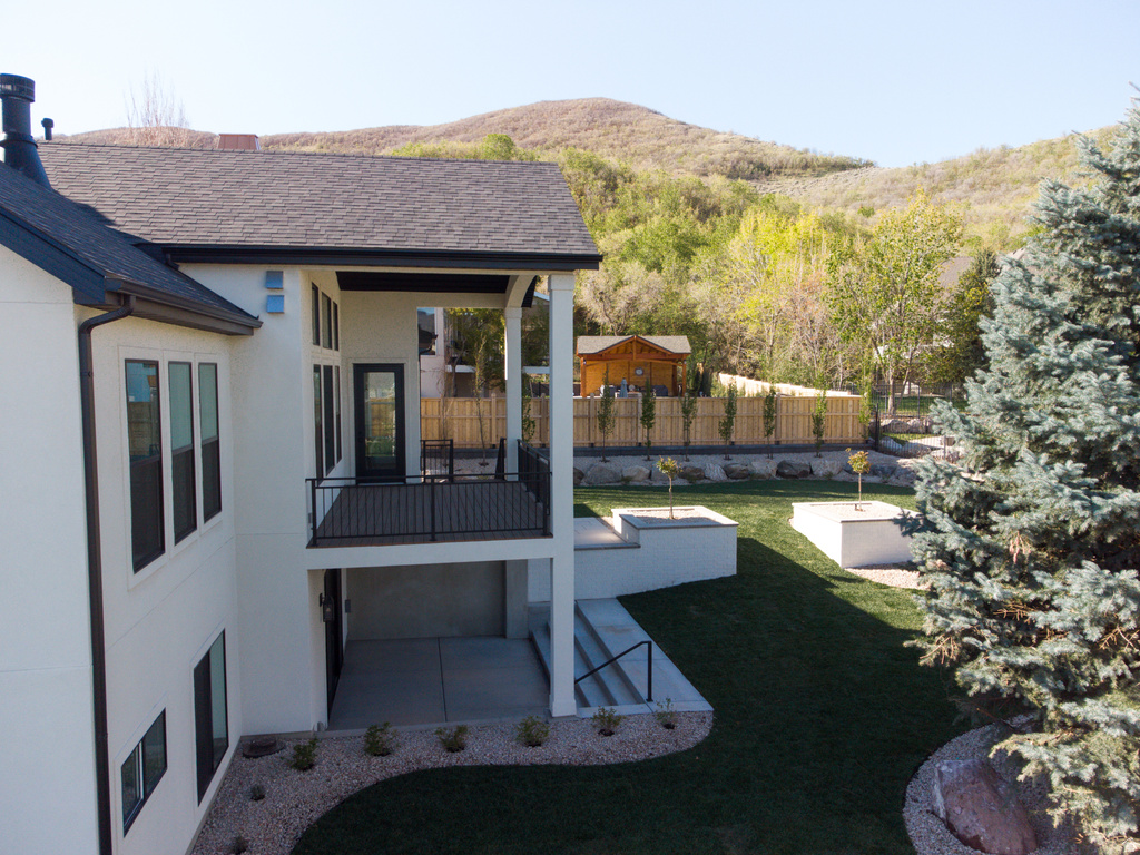 664 S WILDFLOWER CIR North Salt Lake, UT 84054