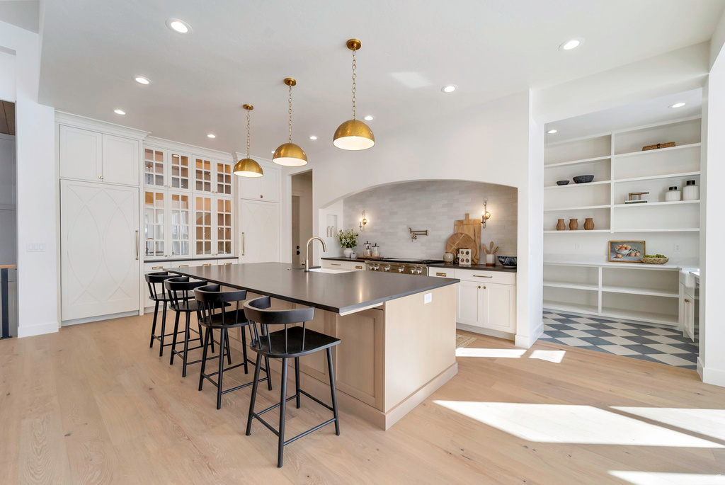 664 S WILDFLOWER CIR North Salt Lake, UT 84054