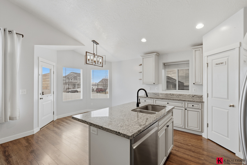 927 N PETRO DR Tooele, UT 84074