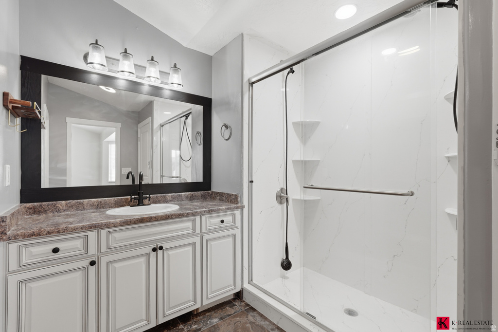 927 N PETRO DR Tooele, UT 84074