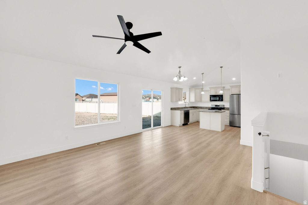 1161 E RAVEN WAY Eagle Mountain, UT 84005