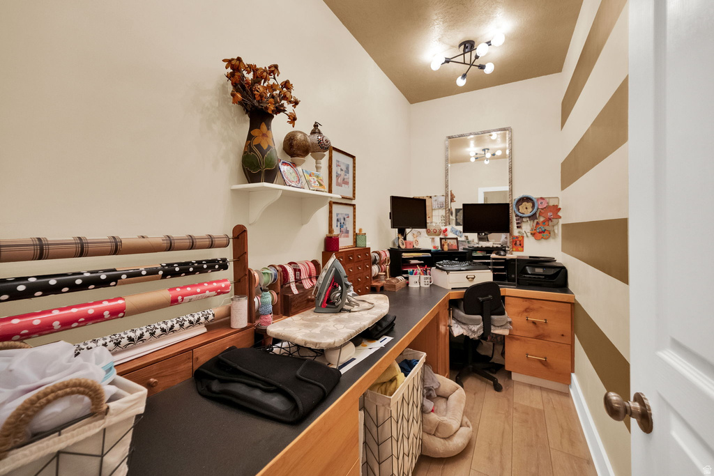 136 N 700 W Kaysville, UT 84037