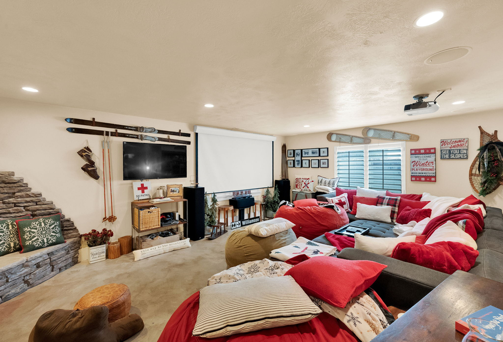 136 N 700 W Kaysville, UT 84037