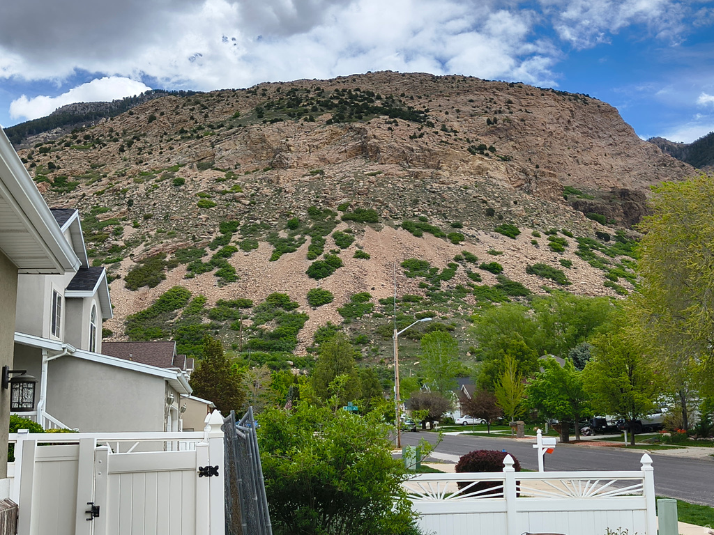 986 E 1200 N Ogden, UT 84404