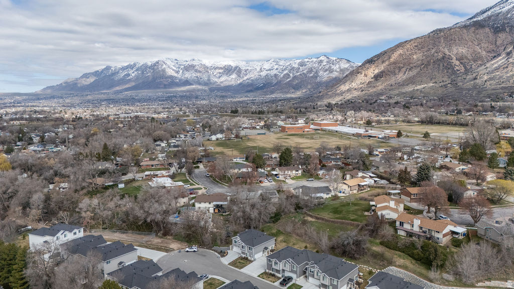 598 PLUM LN Ogden, UT 84404