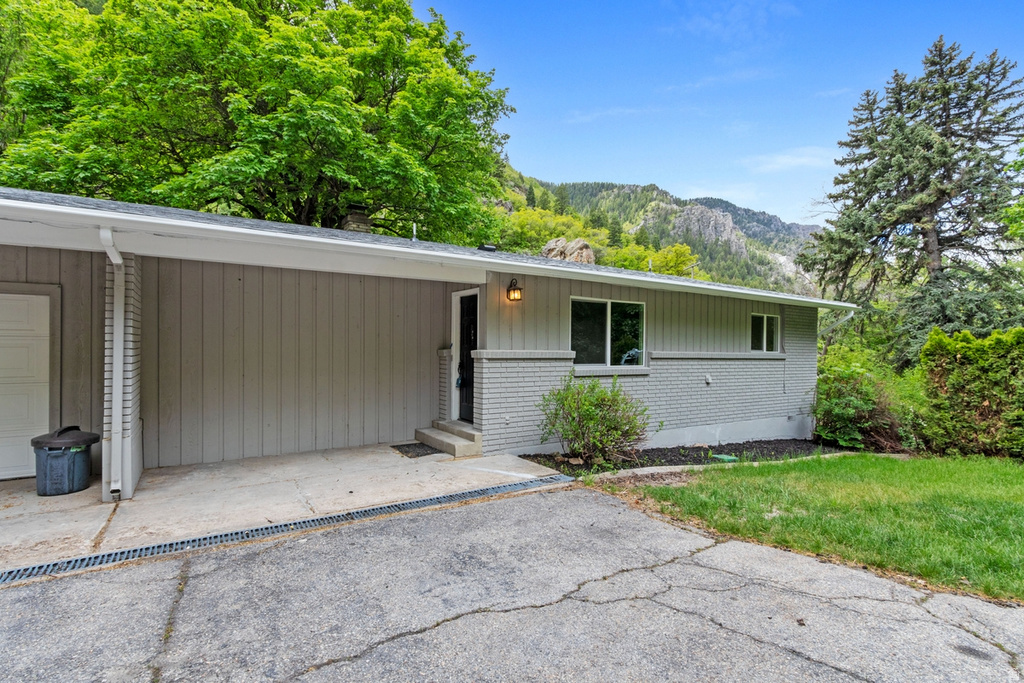 208 OGDEN CYN Ogden, UT 84401