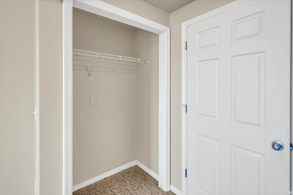 194 W ALBION VILLAGE WAY #303 Sandy, UT 84070