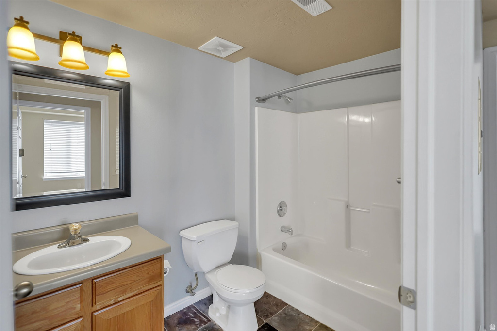 194 W ALBION VILLAGE WAY #303 Sandy, UT 84070