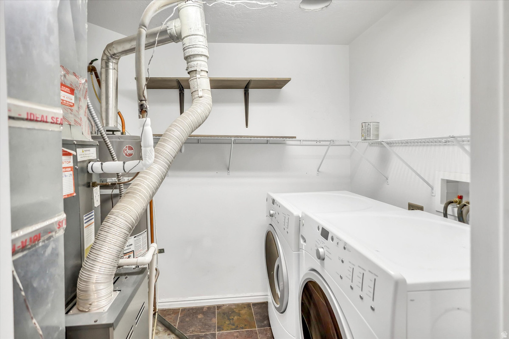 194 W ALBION VILLAGE WAY #303 Sandy, UT 84070