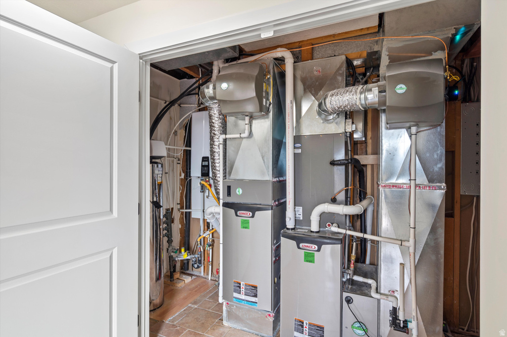 4253 S SPRING RD Ogden, UT 84403