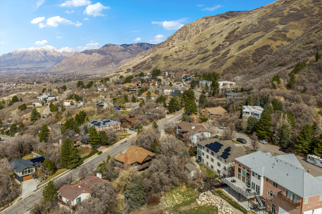 4253 S SPRING RD Ogden, UT 84403