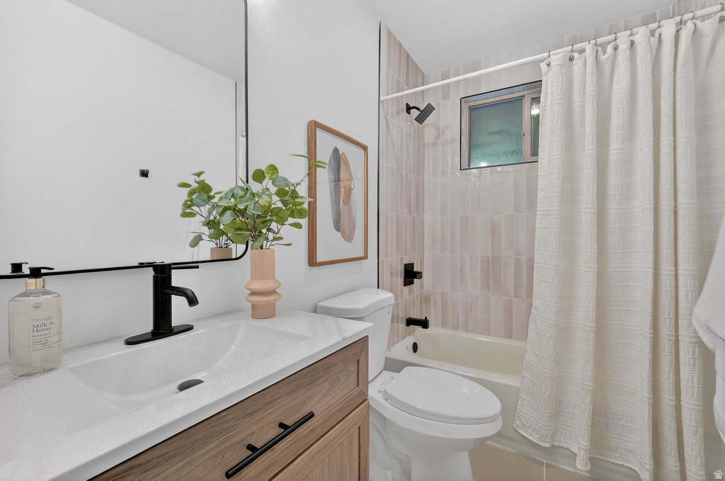 6869 S LARABROOK WAY West Jordan, UT 84084