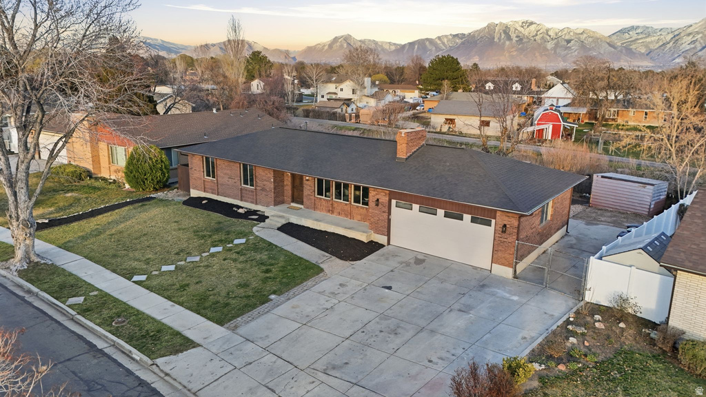 6869 S LARABROOK WAY West Jordan, UT 84084