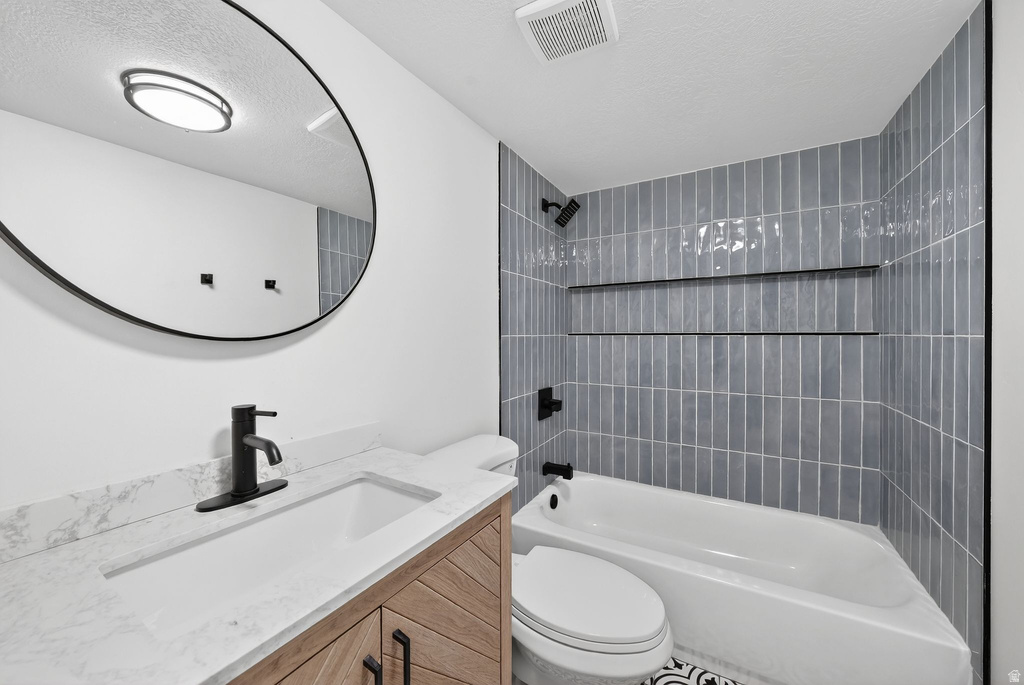 6869 S LARABROOK WAY West Jordan, UT 84084