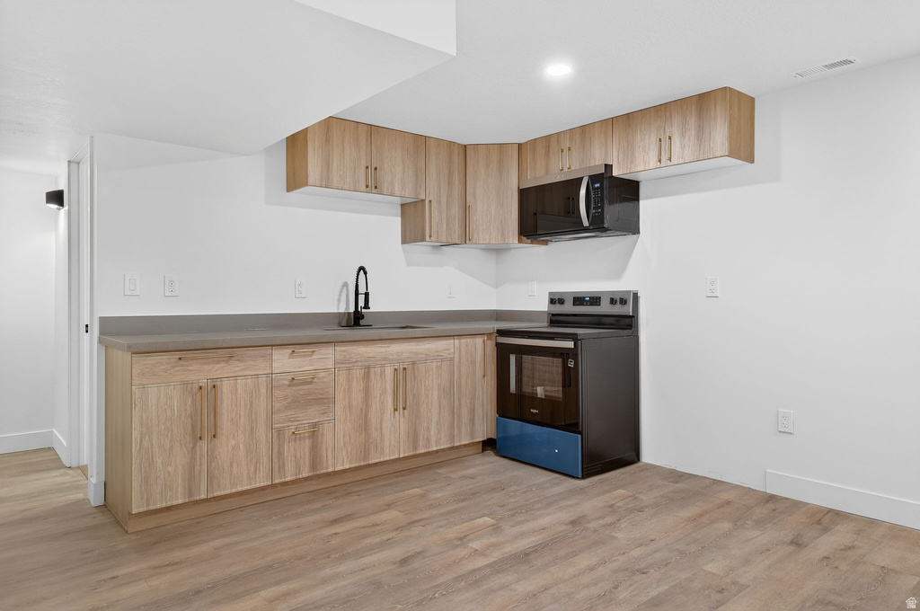 6869 S LARABROOK WAY West Jordan, UT 84084