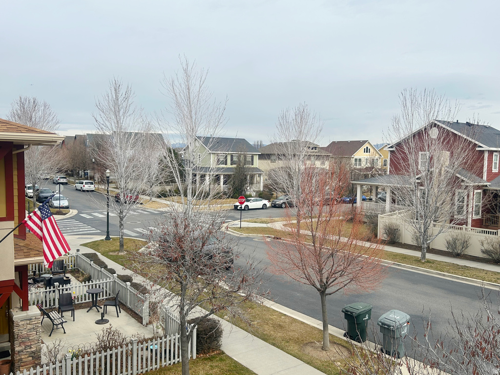 10692 S TOPVIEW RD South Jordan, UT 84009