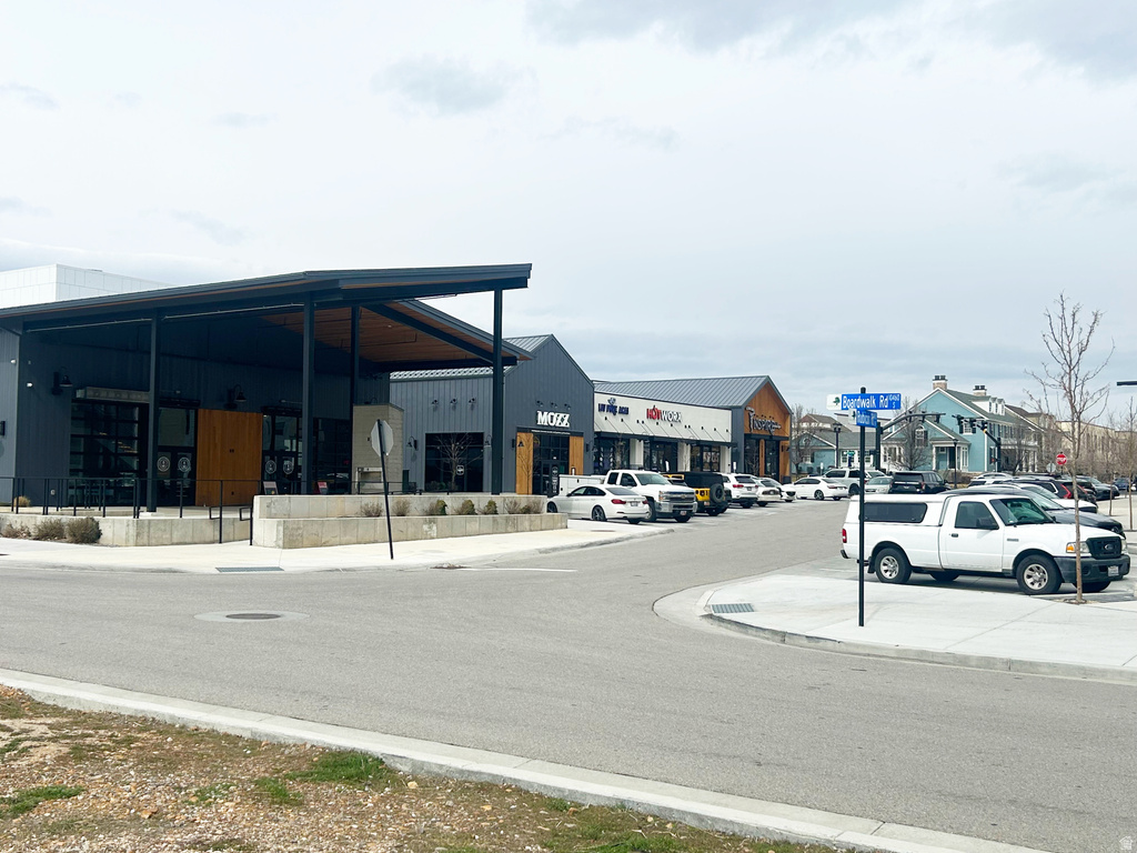 10692 S TOPVIEW RD South Jordan, UT 84009