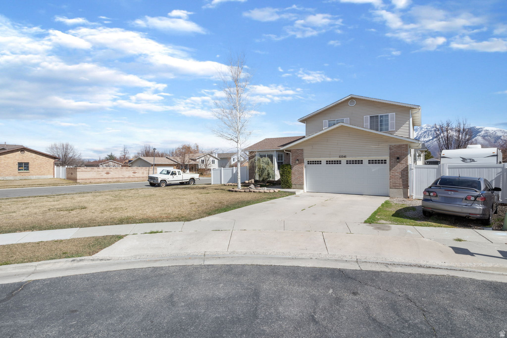 12241 S PAULSON CIR Riverton, UT 84065