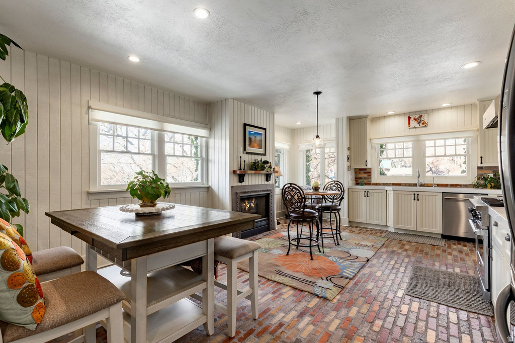 139 N VIRGINIA Salt Lake City, UT 84103