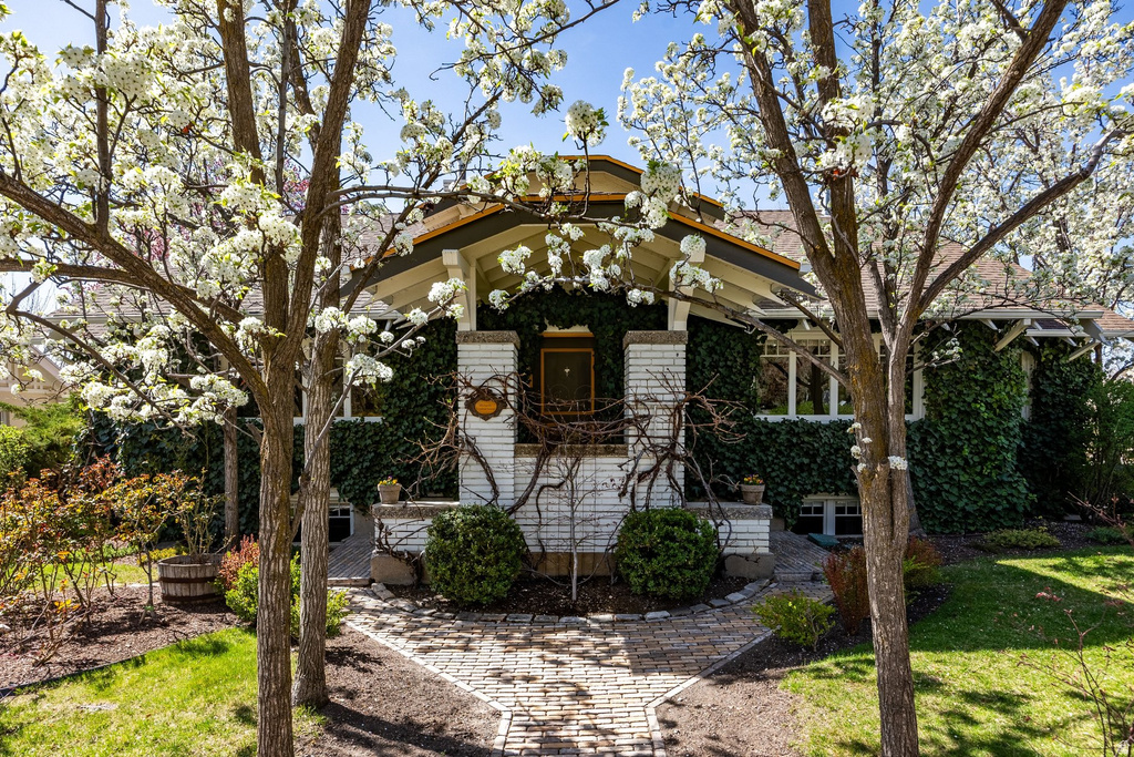 139 N VIRGINIA Salt Lake City, UT 84103