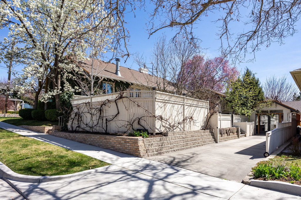 139 N VIRGINIA Salt Lake City, UT 84103