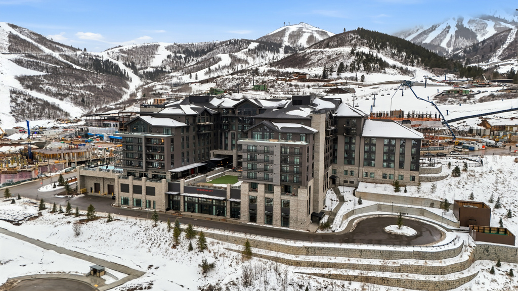 1702 W GLENCOE WAY #8038 Deer Valley, UT 84060