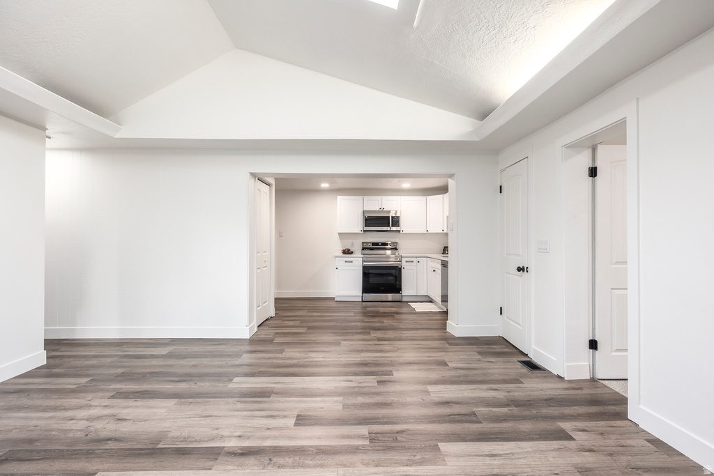 1220 S REDWOOD DR Salt Lake City, UT 84104