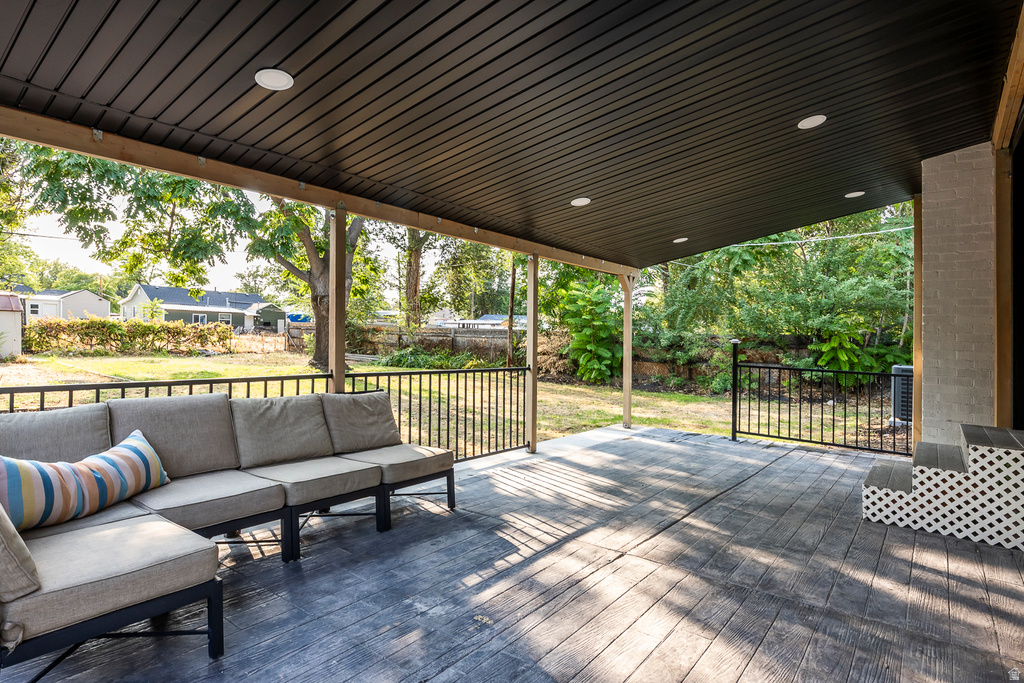 1220 S REDWOOD DR Salt Lake City, UT 84104