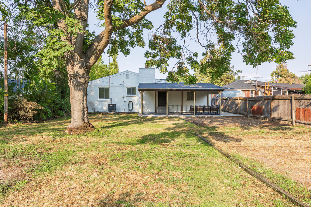 1220 S REDWOOD DR Salt Lake City, UT 84104