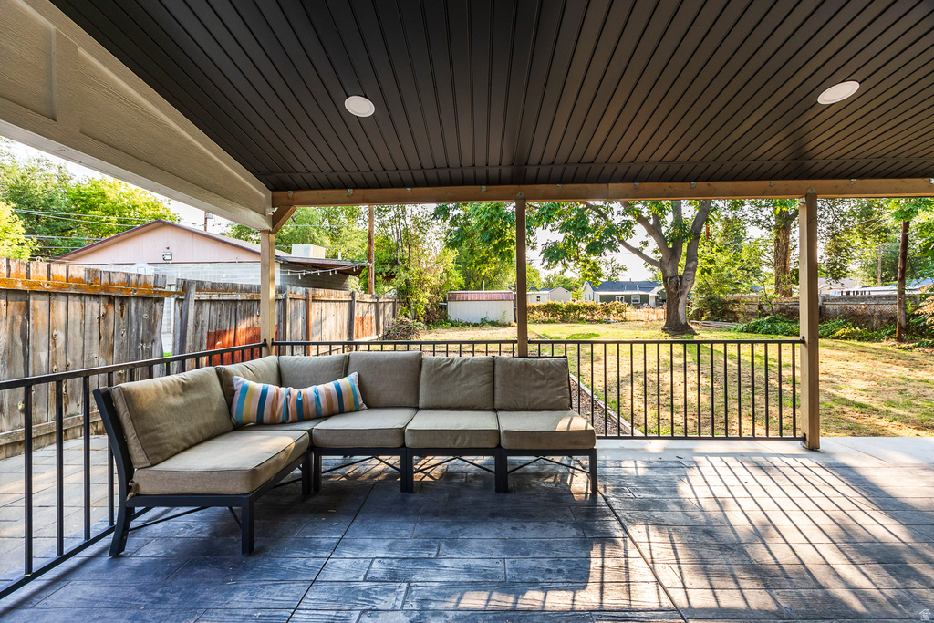 1220 S REDWOOD DR Salt Lake City, UT 84104