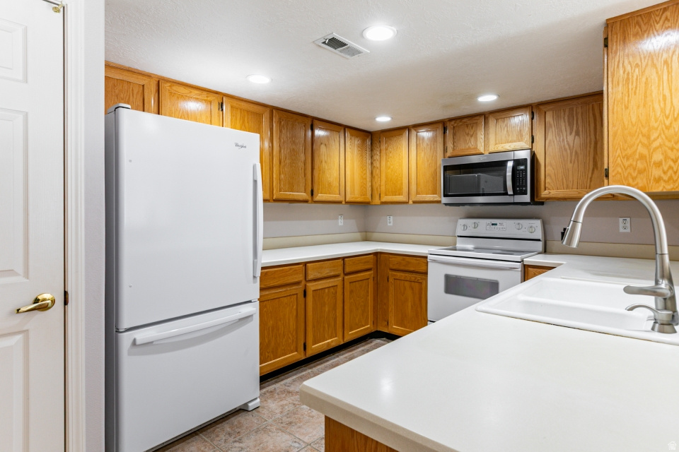 490 E 700 S #D43 Clearfield, UT 84015