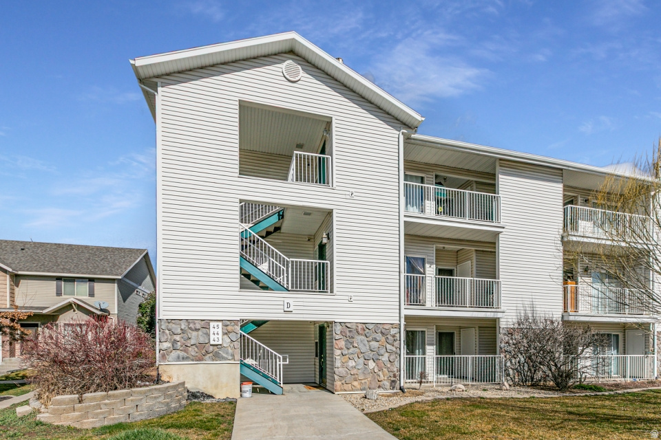 490 E 700 S #D43 Clearfield, UT 84015