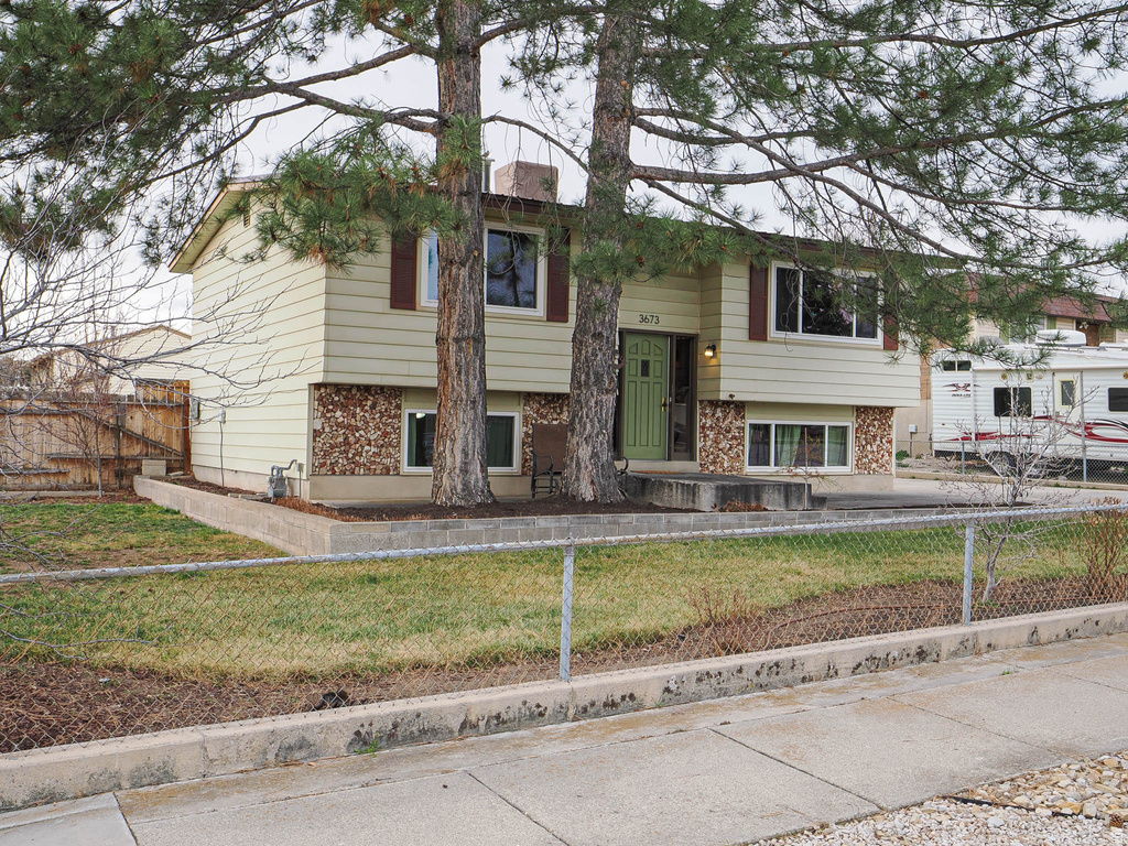 3673 W DECATUR CIR West Jordan, UT 84084