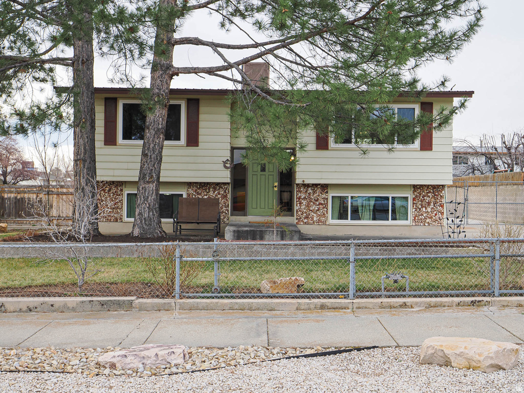 3673 W DECATUR CIR West Jordan, UT 84084