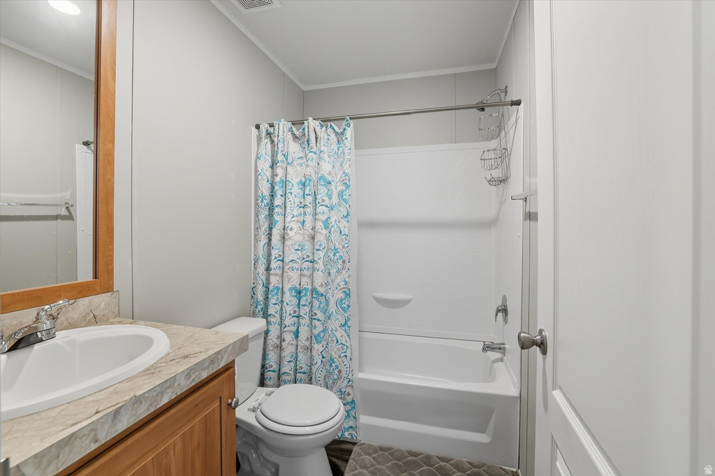 1206 E 2000 S Elba, ID 83342